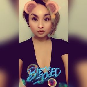 Meet your Posher, Danielle